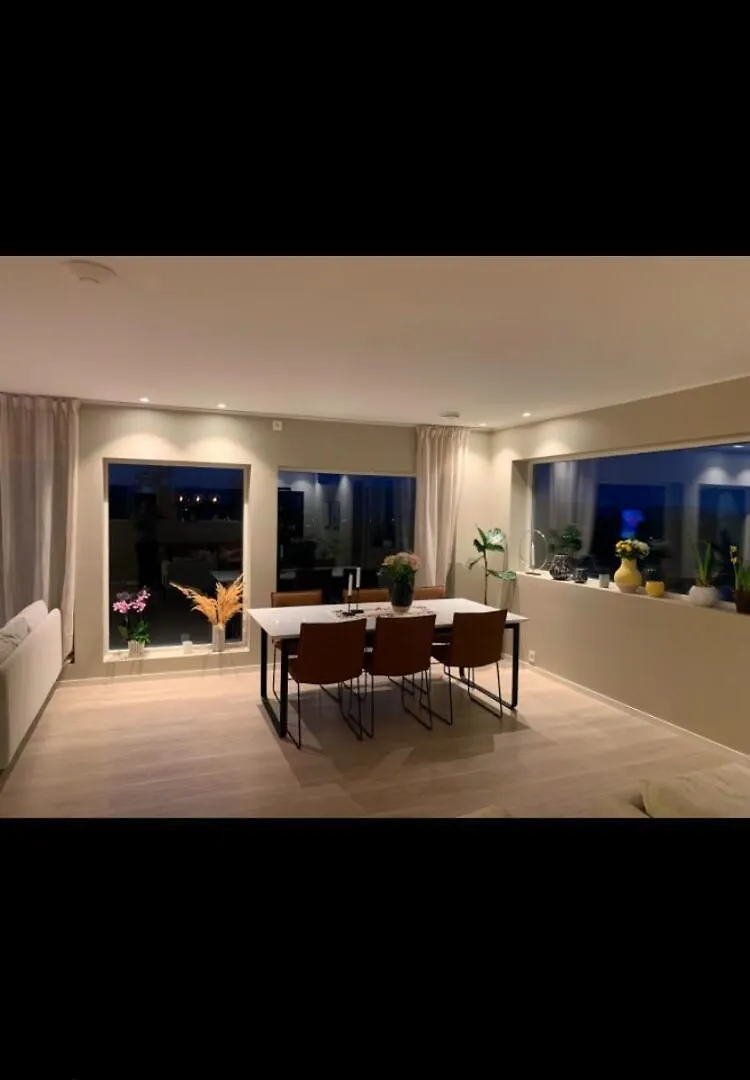 Dom wakacyjny Willa Duplex Near Airport Bergen